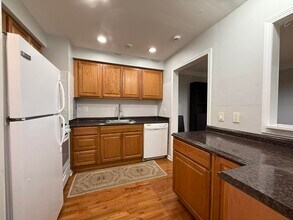 1253 Island Dr in Ann Arbor, MI - Building Photo - Building Photo