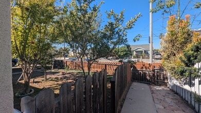 312 W Olive St in Inglewood, CA - Foto de edificio - Building Photo