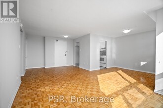 1440-1440 Lawrence Ave W in Toronto, ON - Building Photo - Building Photo