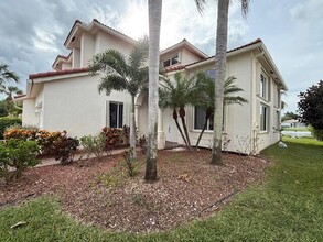 4627 Windward Cove Ln in Wellington, FL - Foto de edificio - Building Photo