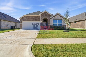 1237 Beltway Ln in Granbury, TX - Building Photo - Building Photo