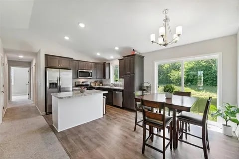 353 66th St SW in Waverly, MN - Foto de edificio - Building Photo