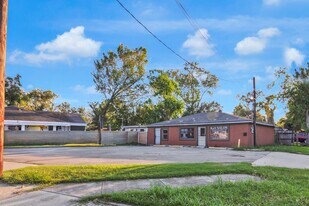 10041 Fulton St in Houston, TX - Building Photo