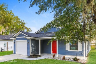 416 Palm St in Green Cove Springs, FL - Building Photo - Building Photo