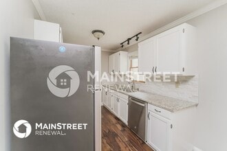 1111 Woodhaven Dr in Mount Holly, NC - Foto de edificio - Building Photo