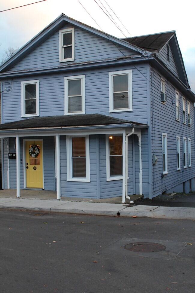 13 E North Ave in Winchester, VA - Building Photo - Building Photo