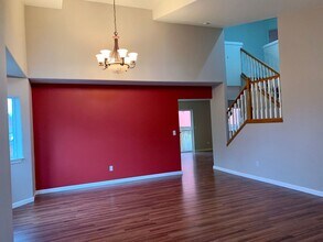 1660 SE Pelton Ct in Hillsboro, OR - Building Photo - Building Photo