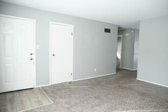 5266 Plaza Ave in Portage, IN - Building Photo - Building Photo