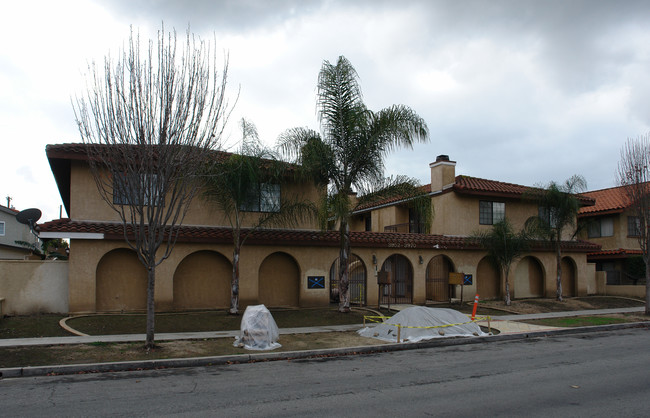 3962-3970 Howard Ave in Los Alamitos, CA - Building Photo - Building Photo