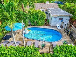 427 NE 107th St in Miami, FL - Building Photo - Building Photo