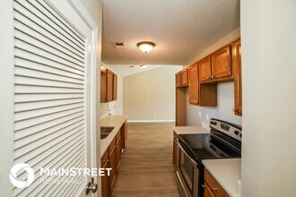 21 Grist Mill Lane in Cartersville, GA - Foto de edificio - Building Photo