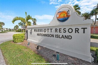 5539 NE Gulfstream Way in Stuart, FL - Building Photo - Building Photo