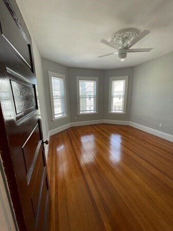 700 Boston Post Rd in Weston, MA - Building Photo - Building Photo