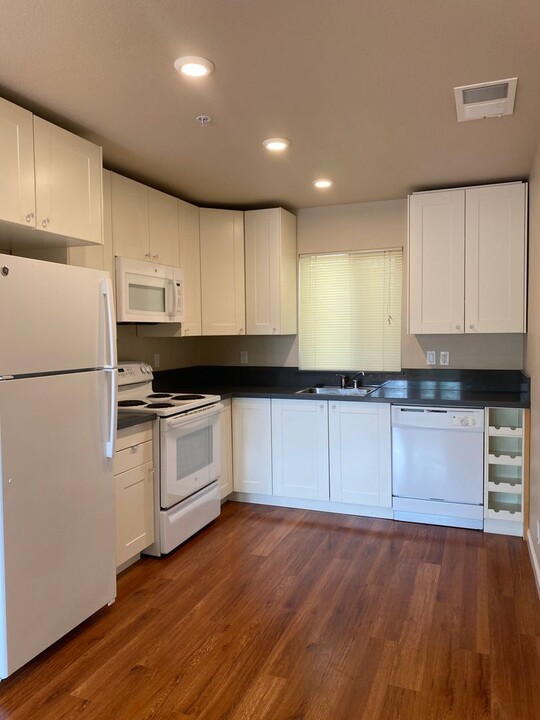 321 I St in Davis, CA - Building Photo