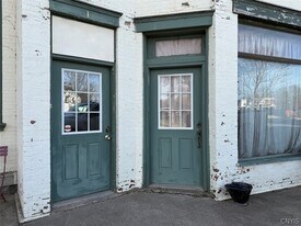 1 S Jefferson St in Pulaski, NY - Building Photo