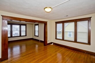 58-60-60 Ionia St in Springfield, MA - Building Photo - Building Photo