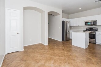 7423 S Clarita Cavern St in Las Vegas, NV - Foto de edificio - Building Photo