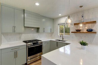 300 Lightsey Rd in Austin, TX - Building Photo - Building Photo