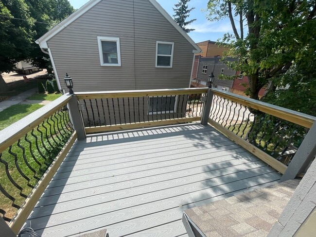 420 S Van Buren St in Green Bay, WI - Building Photo - Building Photo