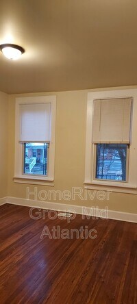 2912 Brighton St photo'