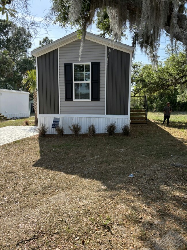 property at 11240 N Northwood Dr