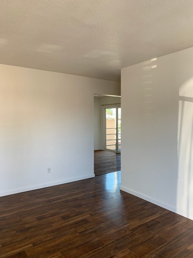 4077 Oakcrest Dr in San Diego, CA - Building Photo - Building Photo