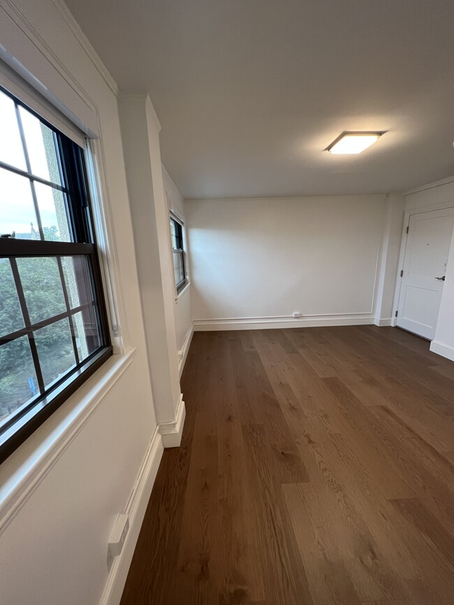 1210 Massachusetts Ave in Cambridge, MA - Foto de edificio - Building Photo