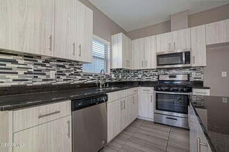 12918 Clevedon St in Horizon City, TX - Building Photo - Building Photo