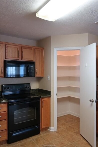 4131 McFarland Dr in College Station, TX - Building Photo - Building Photo