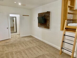 735 N Trigo Ln in Paso Robles, CA - Building Photo - Building Photo