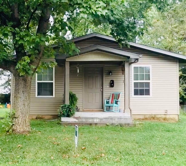 property at 1515 N Western Ave