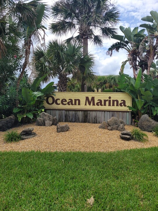 904 Ocean Marina Dr in Flagler Beach, FL - Foto de edificio