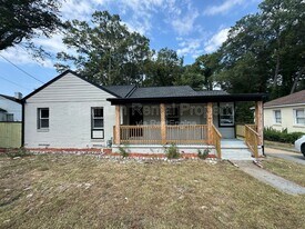 431 North Marietta Pkwy NE in Marietta, GA - Building Photo