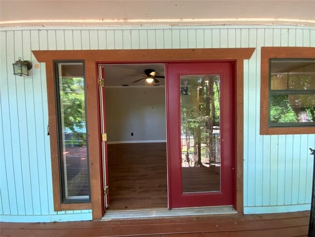 2807 Edgewater Dr in Austin, TX - Building Photo - Building Photo