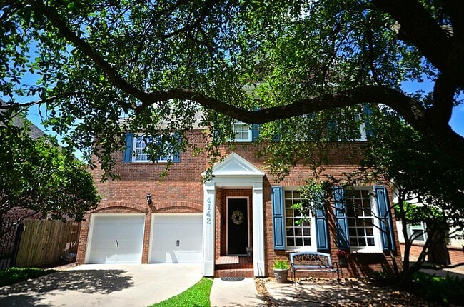 property at 4142 Villanova St