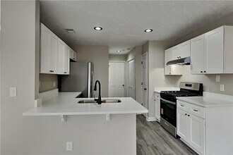 670 Chantress Ct in Alpharetta, GA - Building Photo - Building Photo