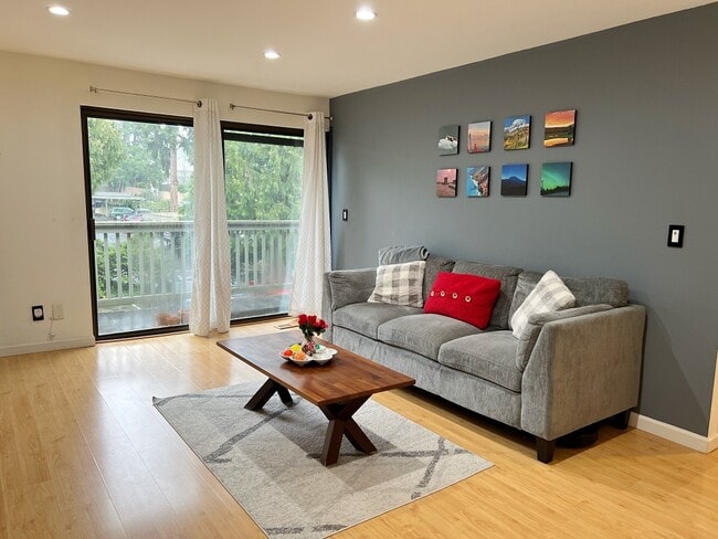 property at 1425 154th Ave NE