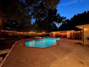 6624 Windrock Rd in Dallas, TX - Building Photo - Building Photo