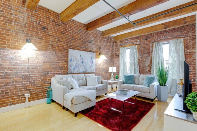 225 Friend St, Unit 4 in Boston, MA - Foto de edificio - Building Photo