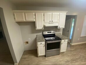 108 Winchester Ln in Warner Robins, GA - Building Photo - Building Photo