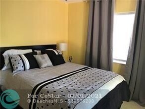 3200 NE 13th Ave-Unit -B in Oakland Park, FL - Building Photo - Building Photo