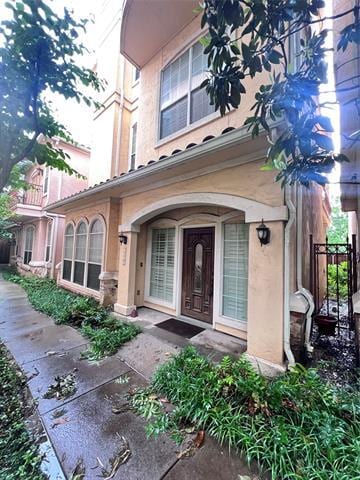 property at 7809 Linwood Ave