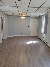 60 Birch Ave S in Maple Lake, MN - Foto de edificio - Building Photo