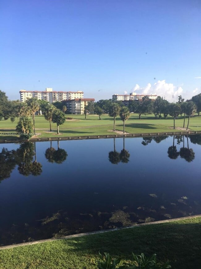 property at 3740 Inverrary Dr