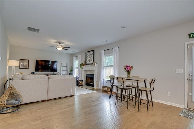 property at 211 Palisade Rdg