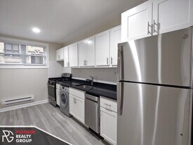 730 W Roscoe St, Unit #726-SG in Chicago, IL - Building Photo
