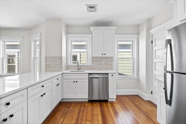 170 Calumet St-Unit -1 in Boston, MA - Building Photo - Building Photo