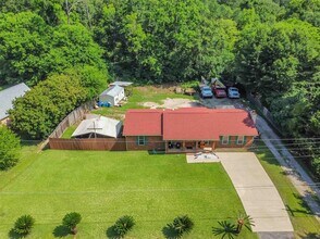 1924 Harriet Dr in Tallahassee, FL - Building Photo - Building Photo