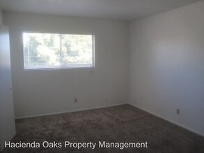 211 W Orange St in Santa Maria, CA - Foto de edificio - Building Photo