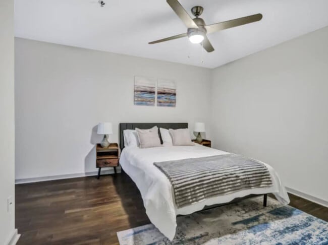 1555 Elm St in Dallas, TX - Building Photo - Building Photo